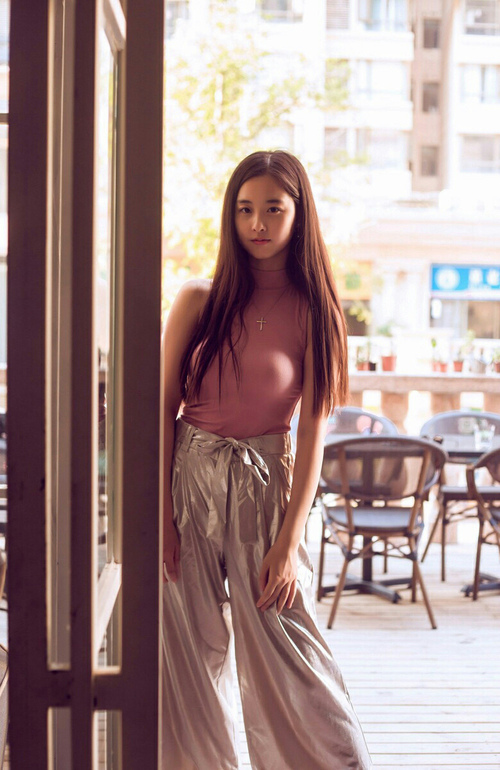 开云·体育官网APP下载-托桑·埃夫布奥姆万（Tosan Evbuomwan）签约布鲁克林篮网队，布鲁克林篮网托马斯