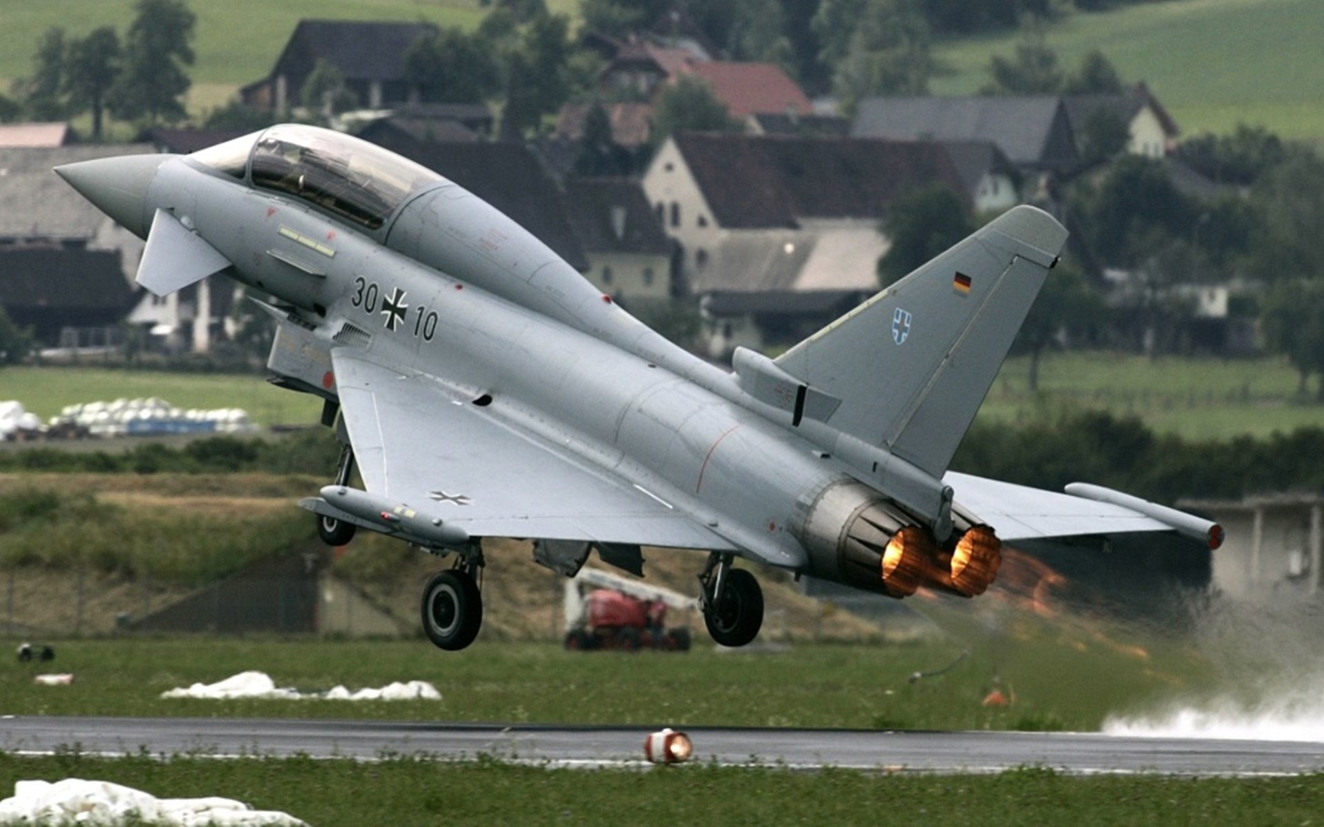 kaiyun登录入口-高空空中飞人秀，极速飞跃极限挑战极致视觉体验，空中飞人项目视频